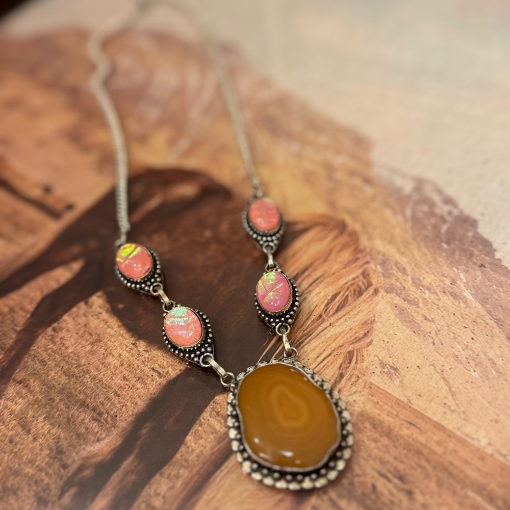 vintage tribal polished agate necklace